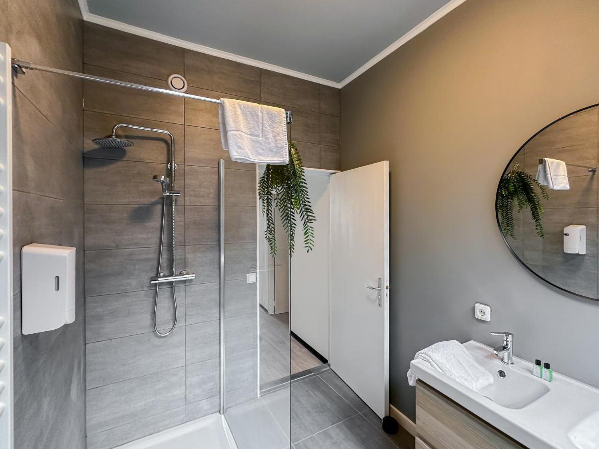 B&B Aan De Markt Roermond Bagian luar foto